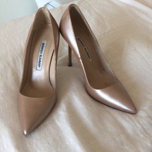 Manolo blahnik nude pearl heels size 36